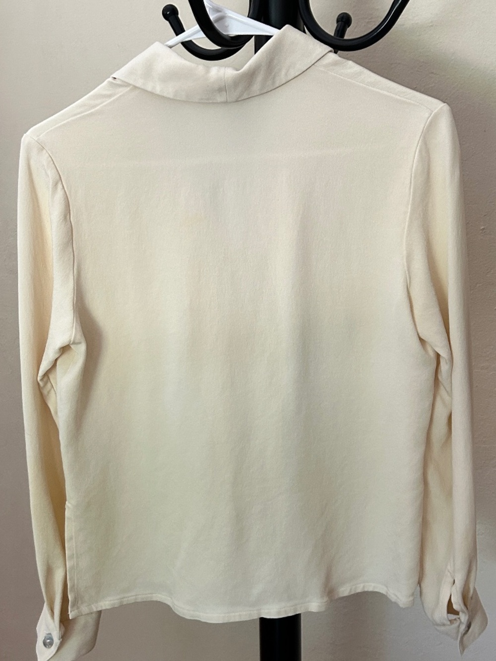 100% Silk Wrinkle Resistant Button-up Long Sleeve Soft White Ivory Shirt - Picture 5 of 15